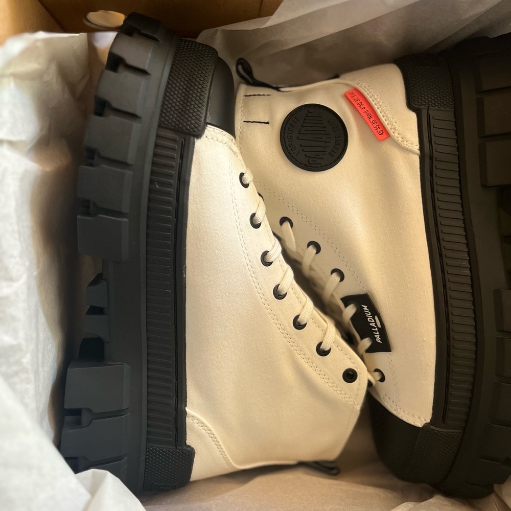 🆕 Palladium Women's Revolt Hi TX Platform Boots White.  Size 11 - Picture 8 of 14
